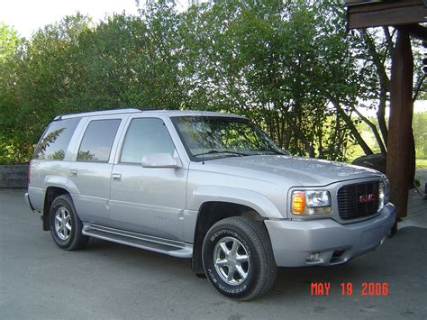 Gmc Denali 2000 photo