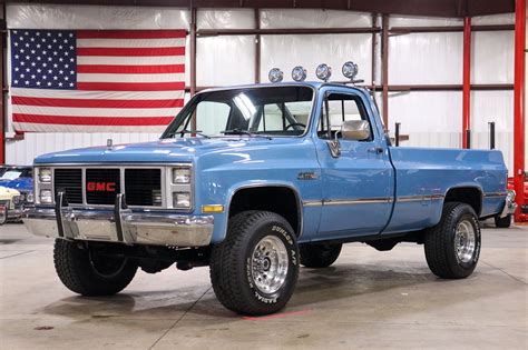 photo of Gmc K2500 car production