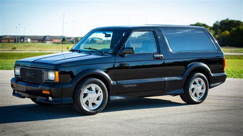 Gmc Typhoon 1992 photo