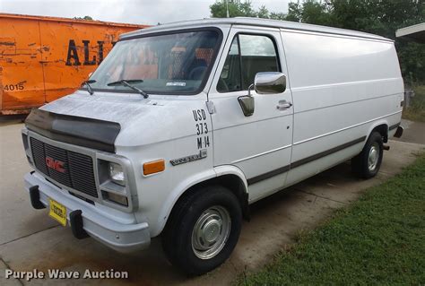 photo of Gmc Vandura g1500 car production