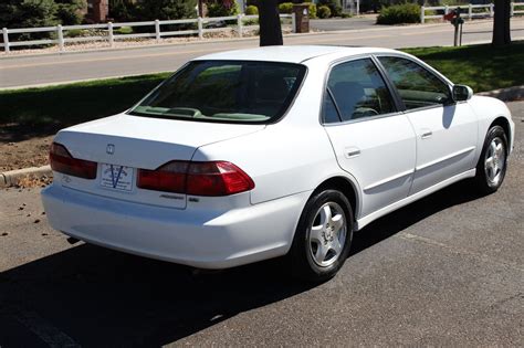 Honda Accord 1998 photo