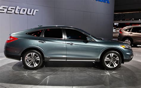 Honda Crosstour 2013 photo