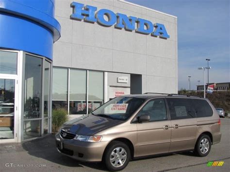 Honda Odyssey 2004 photo