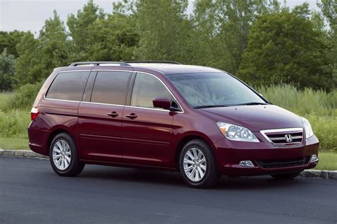 Honda Odyssey 2005 photo