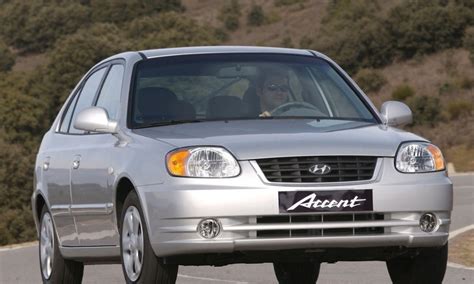 Hyundai Accent 2003 photo