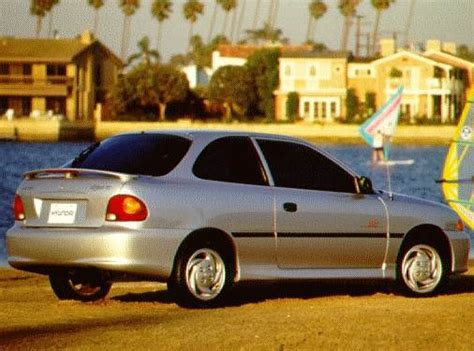 Hyundai Accent gt 1997 photo