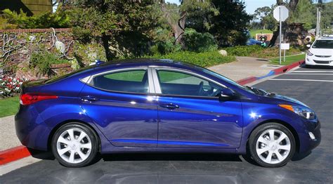 Hyundai Elantra 2010 photo