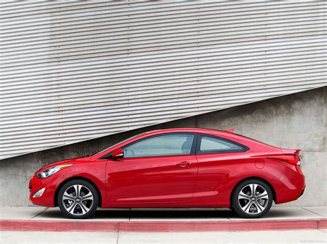 Hyundai Elantra coupe 2013 photo