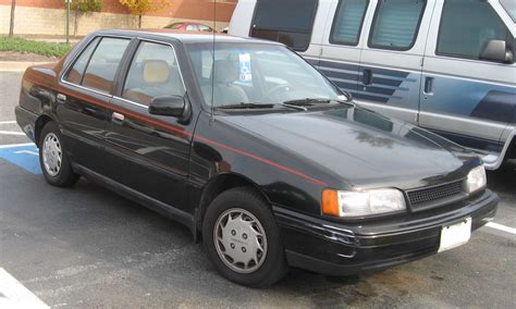 Hyundai Excel 1990 photo