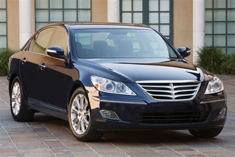 Hyundai Genesis 2010 photo