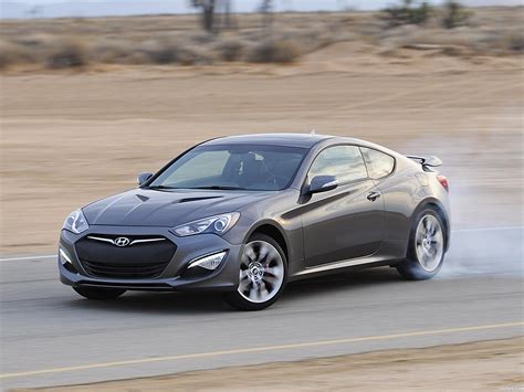 Hyundai Genesis coupe 2012 photo