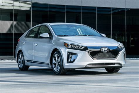 photo of Hyundai Ioniq electric car production