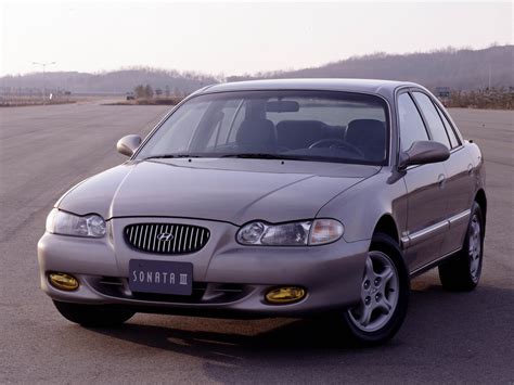 Hyundai Sonata 1998 photo