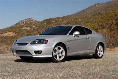 Hyundai Tiburon 2005 photo