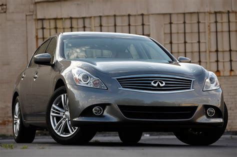 Infiniti G25 2012 photo