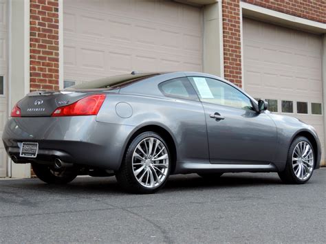 Infiniti G37 2012 photo