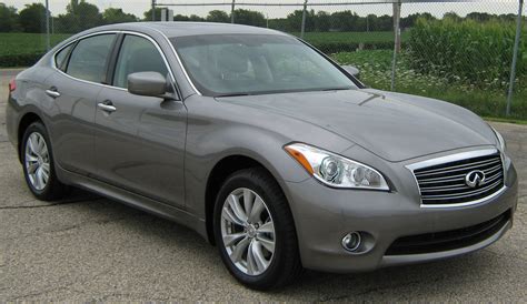 Infiniti M37 2011 photo