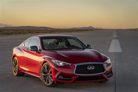 Infiniti Q60 2020 photo