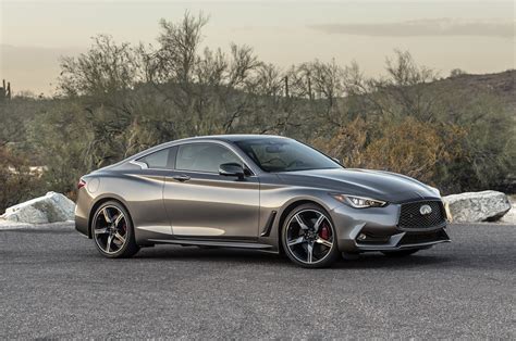 Infiniti Q60 2021 photo