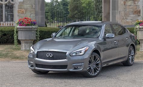 photo of Infiniti Q70l car production