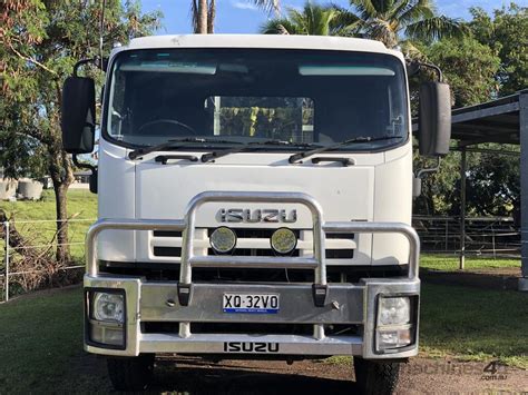 Isuzu 1400