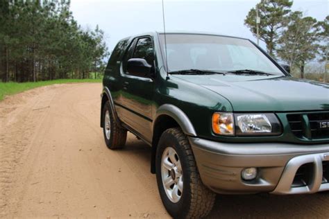 Isuzu Amigo 2002 photo