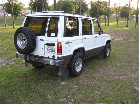 Isuzu Trooper