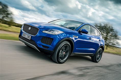 Jaguar E-pace photo