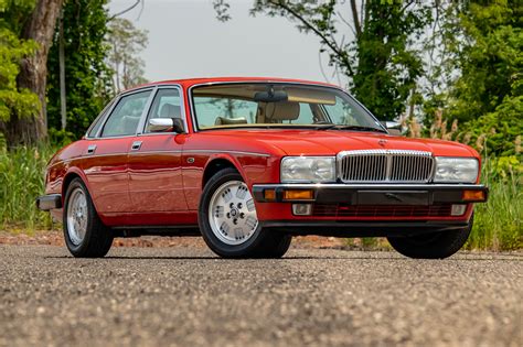 photo of Jaguar Vanden plas car production