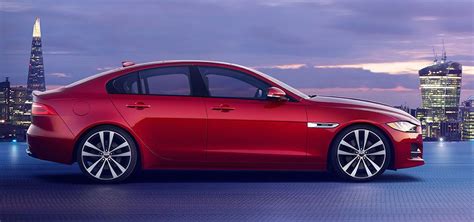 Jaguar Xe 2017 photo