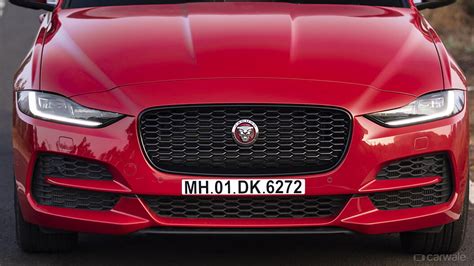 Jaguar Xe photo