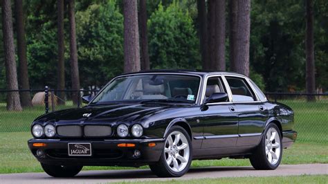 Jaguar Xjr 2000 photo