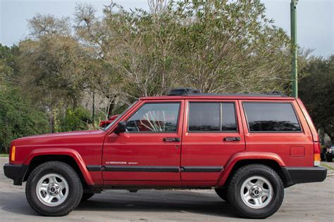 Jeep Cherokee 1999 photo