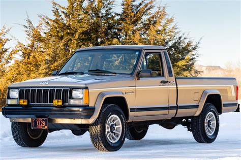 Jeep Comanche 1988 photo