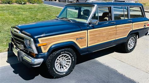 Jeep Wagoneer 1991 photo