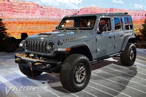 Jeep Wrangler 4-dr 4x2 photo