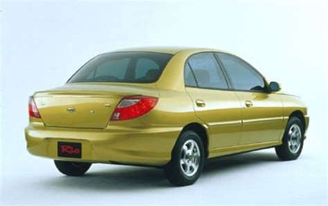 Kia Rio 2001 photo