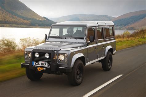 Land rover Defender 110 photo