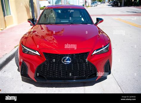 Lexus Rc 200t photo