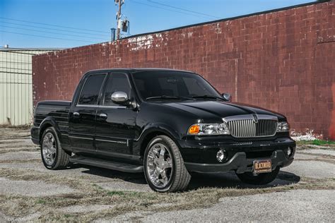 photo of Lincoln Blackwood car production