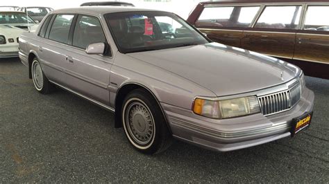 Lincoln Continental 1991 photo