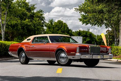 Lincoln Mark iv 1973 photo