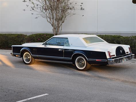 photo of Lincoln Mark v car production