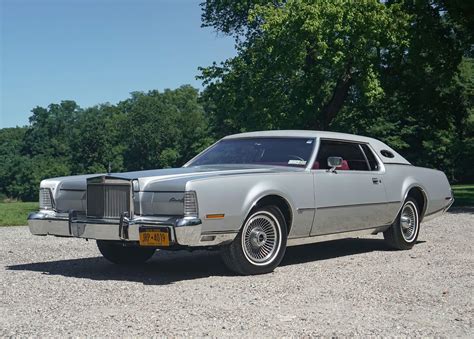 photo of Lincoln Mark car production