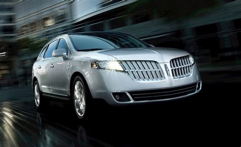 Lincoln Mkt 2011 photo