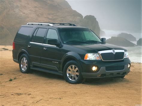 Lincoln Navigator 2003 photo