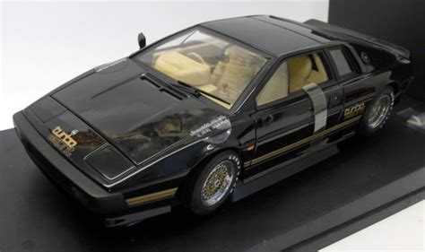 photo of Lotus Esprit car production