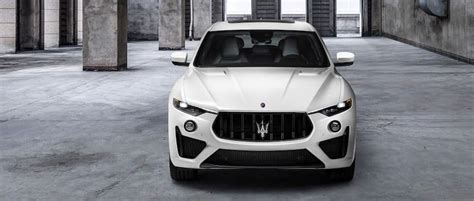 Maserati Levante s photo