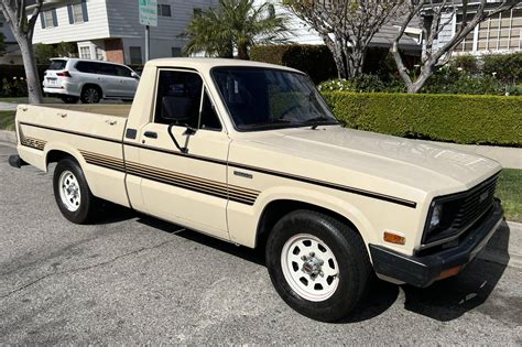 Mazda B2000 1984 photo