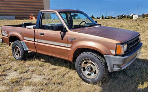 photo of Mazda B2600 car production